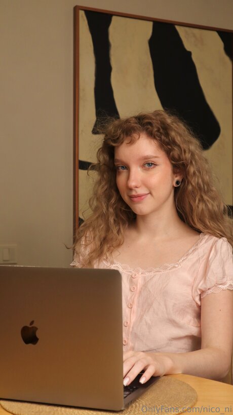 Nico Ni nudes actress img