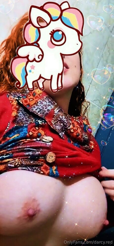 Darcy Red model perfect photos