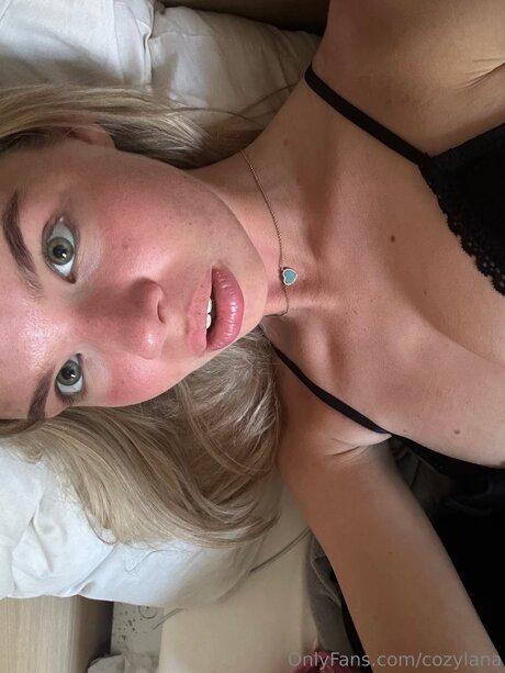 Cozylana adult star pics
