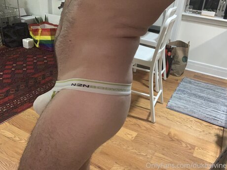 Dukealvine naked star archive