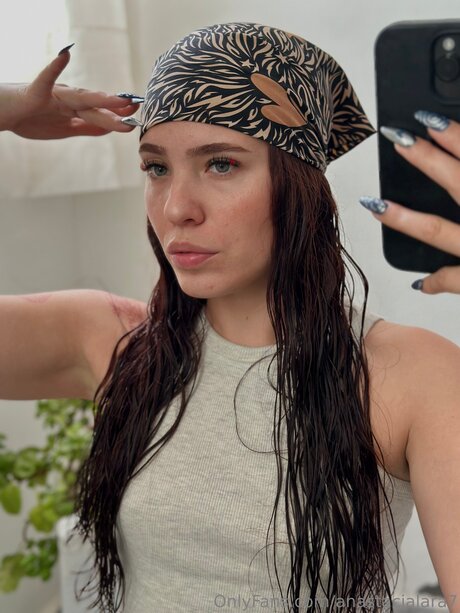 Anasgreenxxx model top img