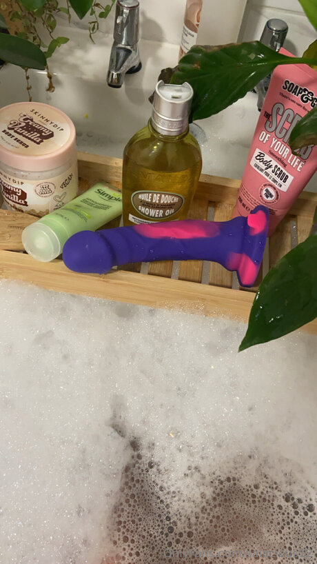 Salacious12 pornstar pretty pics