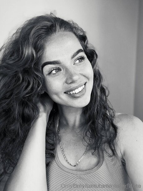 Hello From Zlata star nude pics