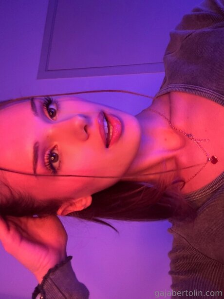 Gajabertolin naked actress gallery