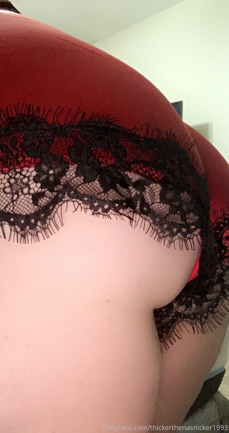 Thickerthenasnicker1993 star top img