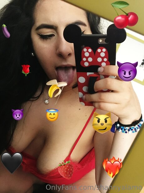 Shannyalamo star nudes photos