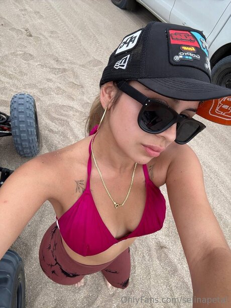 Selinapetal free star pics