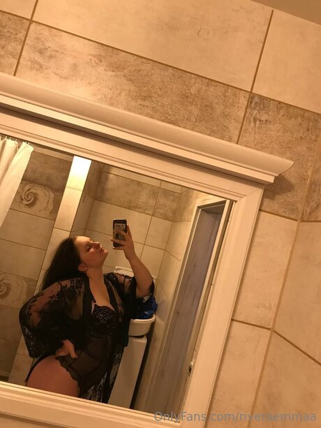 Riveraemmaa model sexy photo