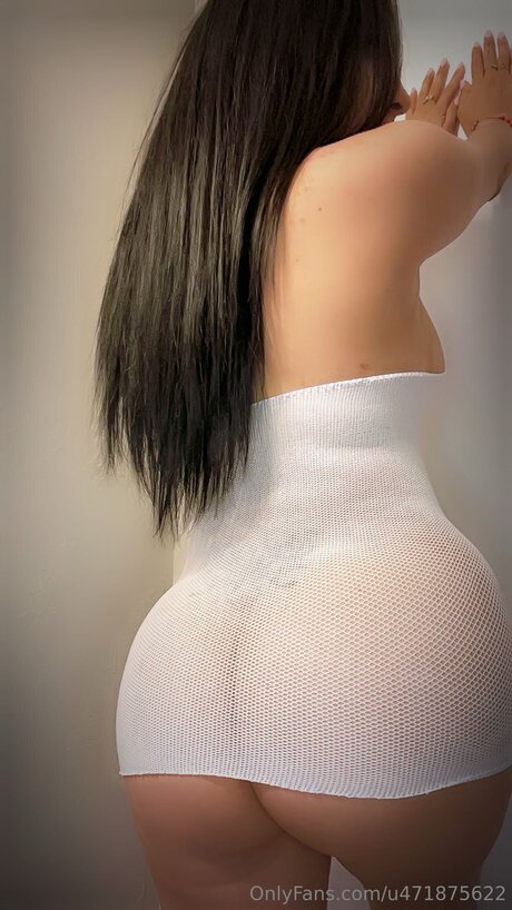 U471875622 pornstar naked photo