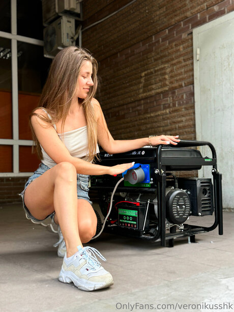 Veronikusshk art star galleries