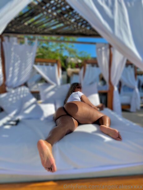 Angelcakesxxxx pornographic star photo