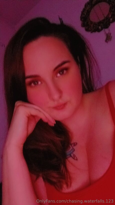 Chasing Waterfalls 123 model erotic image