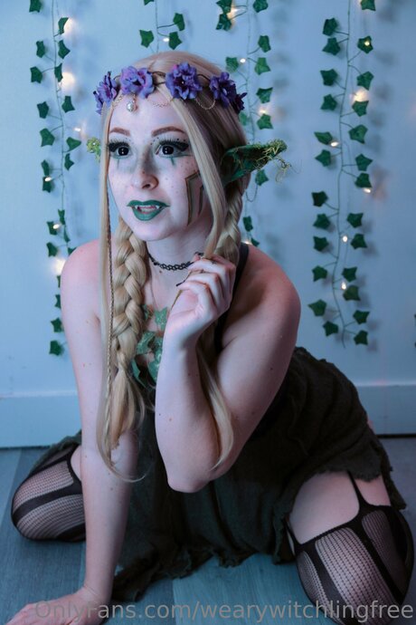 Wearywitchlingfree high quality star image