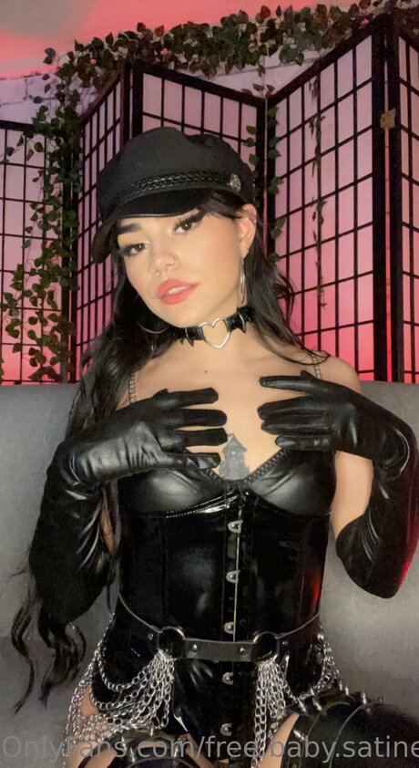 Free Baby Satine pornographic actress pictures