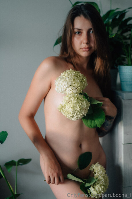 Parubocha I model naked image