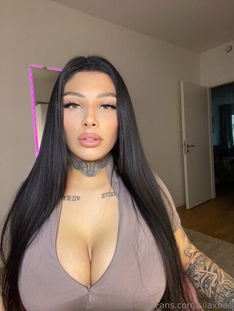 Silaxbae pornstar erotic gallery