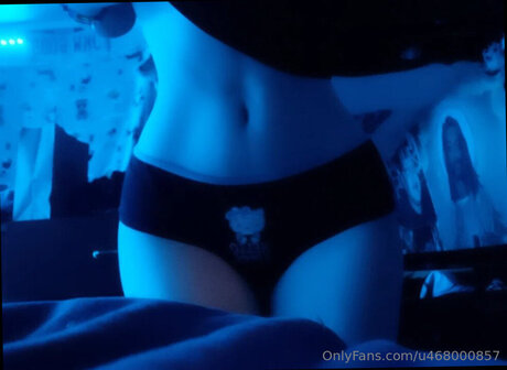 Princesslily18 model erotic galleries