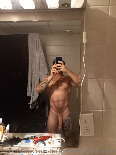 Trojanhorsecock9inches exclusive star pics