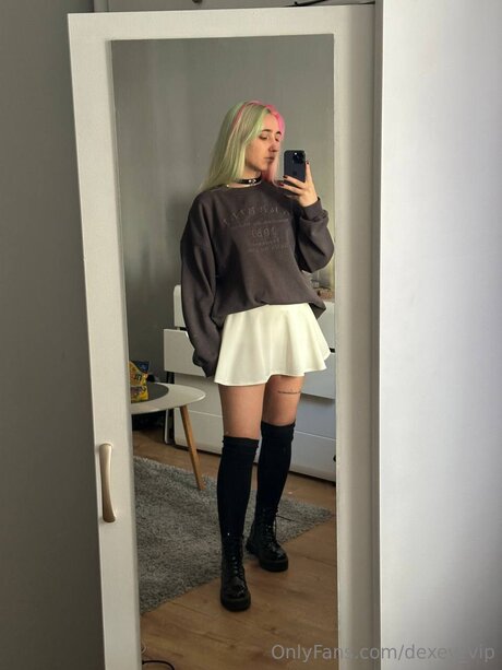 Dexey Vip star xxx pic