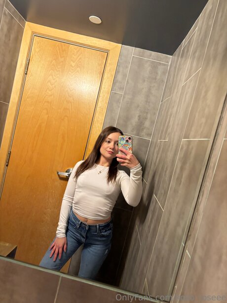 Xoxo Roseee model pretty photos