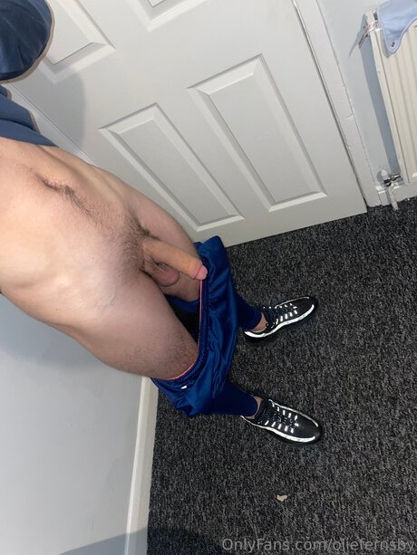 Oliefernsby sexy model pic