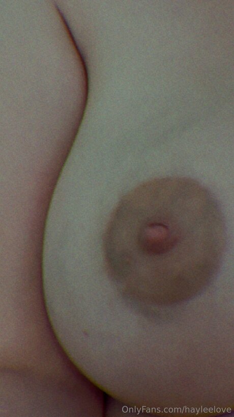 Hayleelove free actress gallery