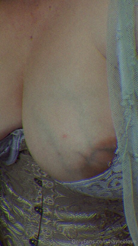 Hayleelove nice model pics