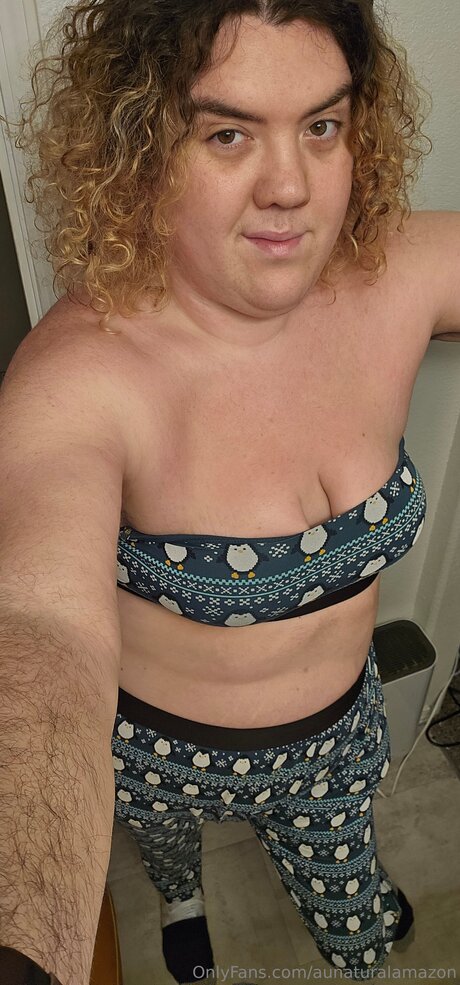 Aunaturalamazon pornstar naked gallery