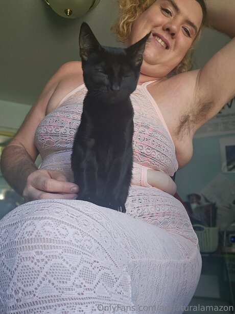 Aunaturalamazon star exclusive images