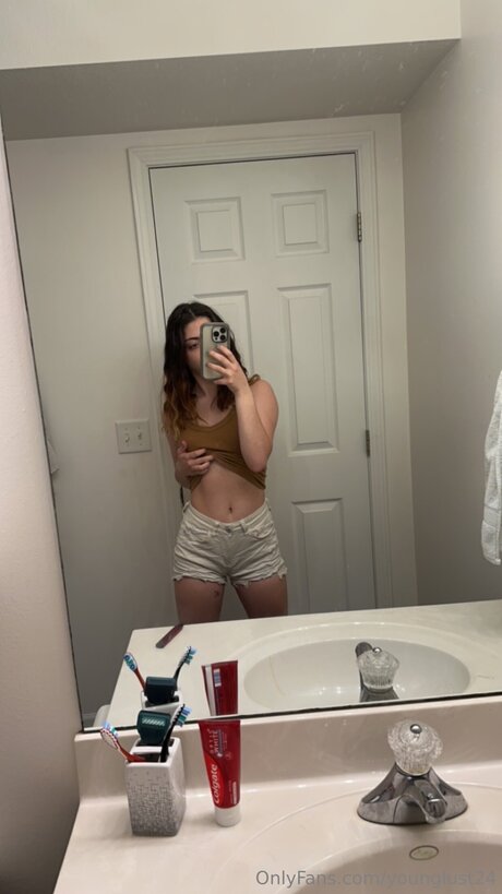 Younglust24 pornstar free img