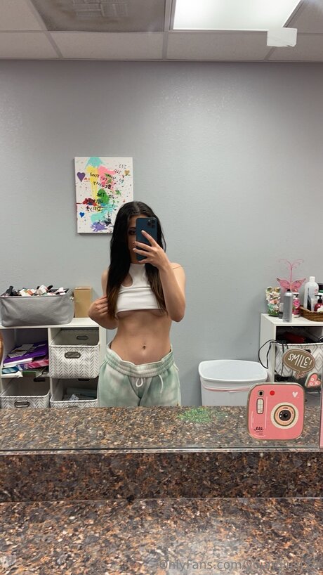 Younglust24 model nude photo