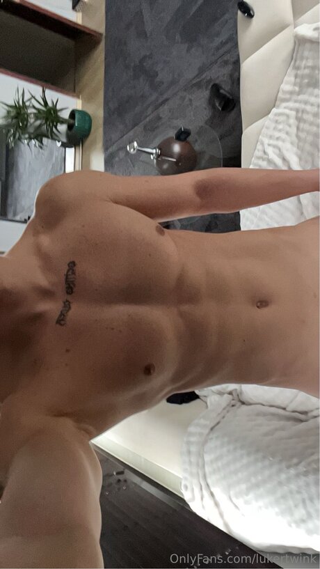 Lukertwink model exclusive pics