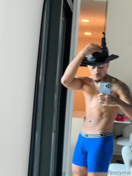 Omarlwc model perfect photo