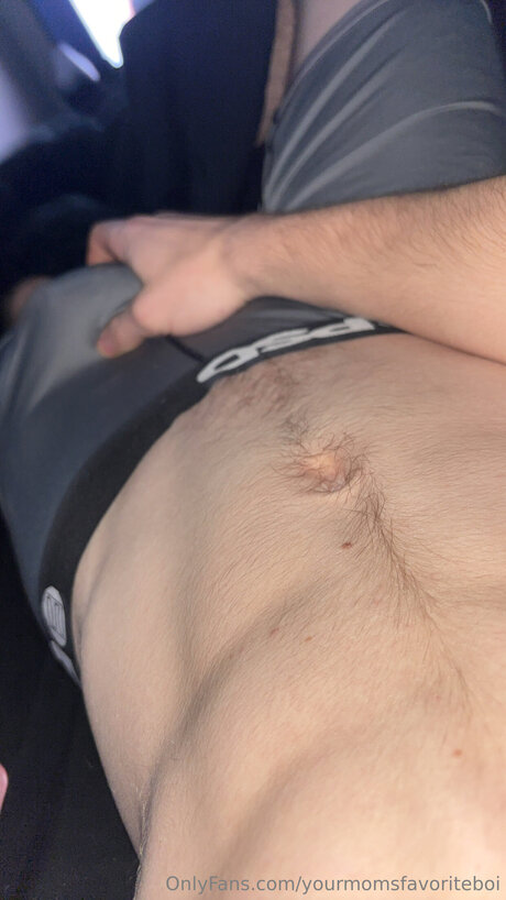 Yourmomsfavoriteboi perfect actress pic