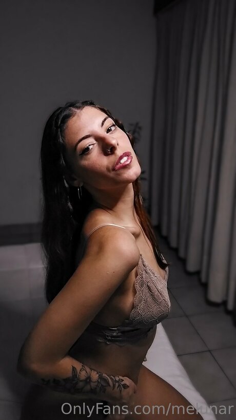 Melunar star xxx photo