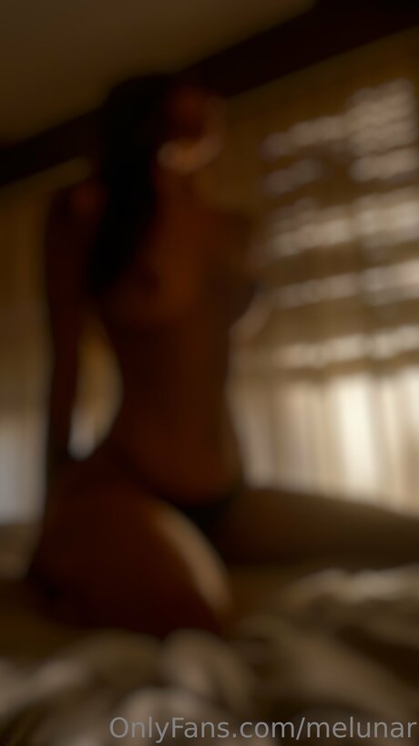 Melunar star naked img