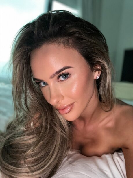 U1a3x69e pornstar nudes pic