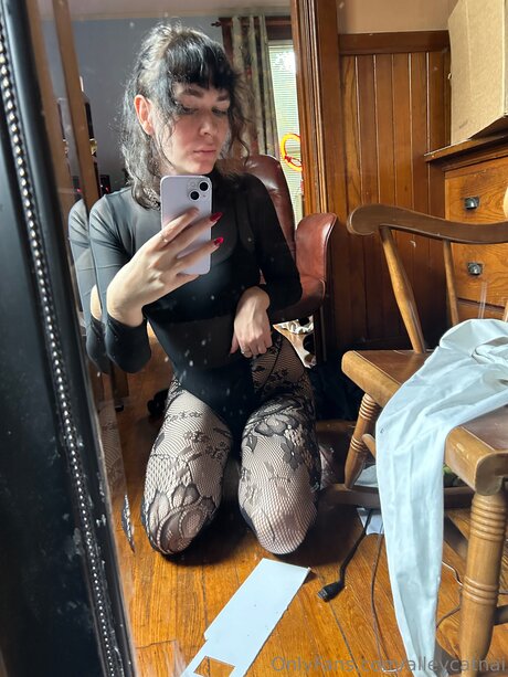 Alleycatnai sex actress pic