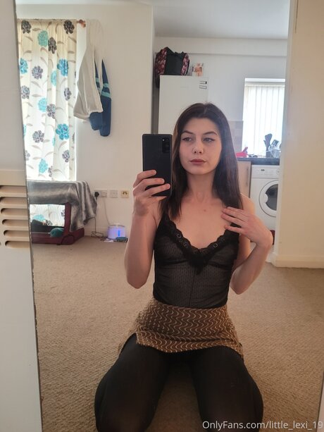 Little Lexi 19 model erotic images