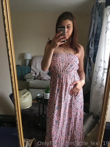 Little Lexi 19 pornstar beautiful pics