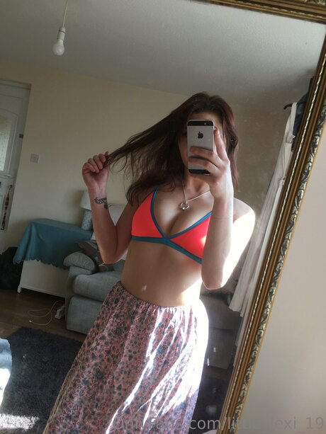 Little Lexi 19 nude pornstar image