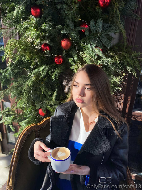 Sofa18 model erotic galleries