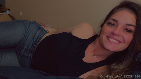 U132384226 sex actress picture