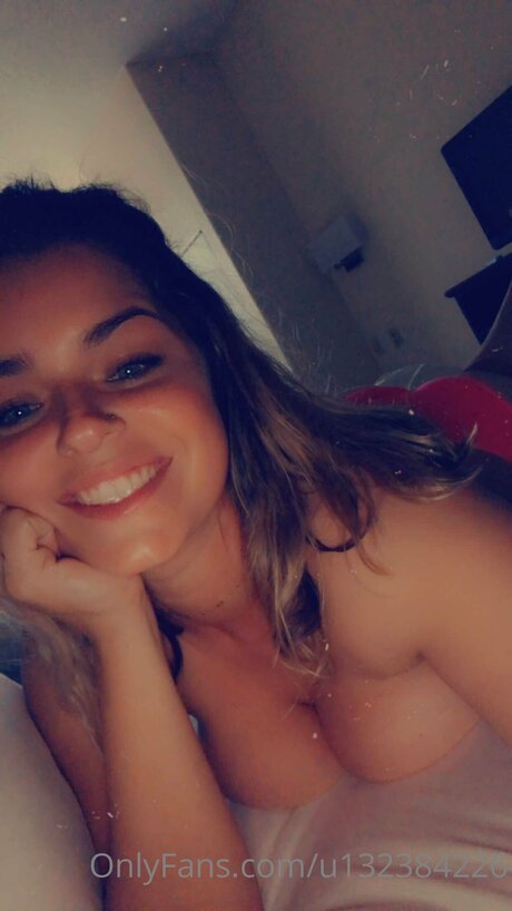 U132384226 pornstar perfect picture