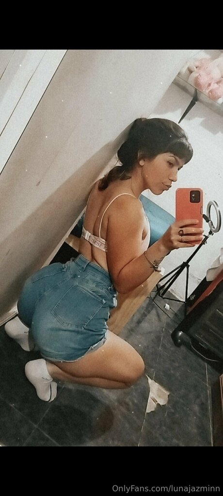 Lunajazminn free pornstar pictures