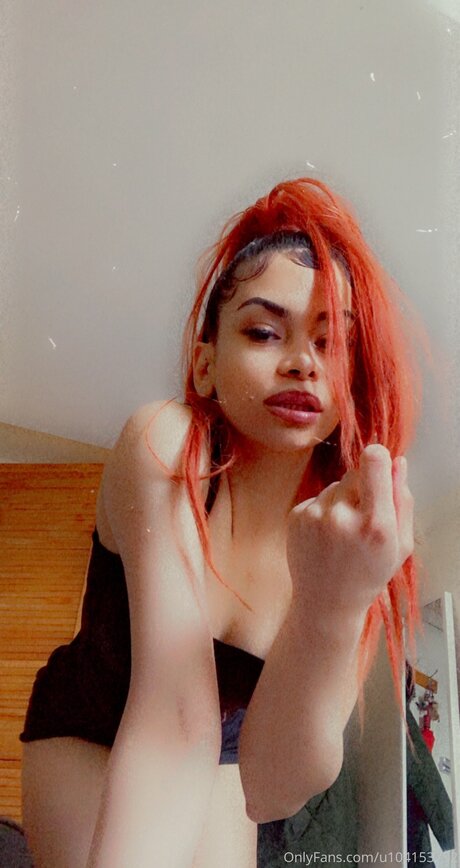 Dirty Vv erotic model photo