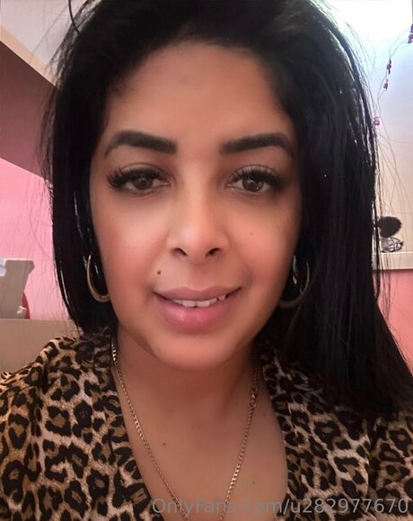 U282977670 model hd images