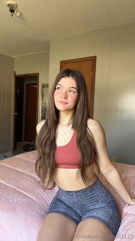 Aliii1123 model erotic pics