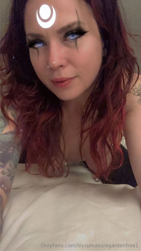 Lilyspleasuregardenfree1 nudes model photos