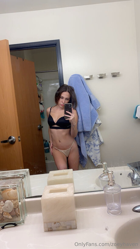 Zoeyhaven hot actress gallery